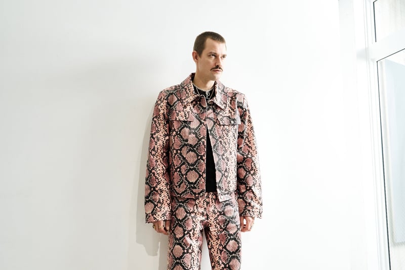 アキレス・イオン・ガブリエルの公式インスタグラムのスクリーンショット