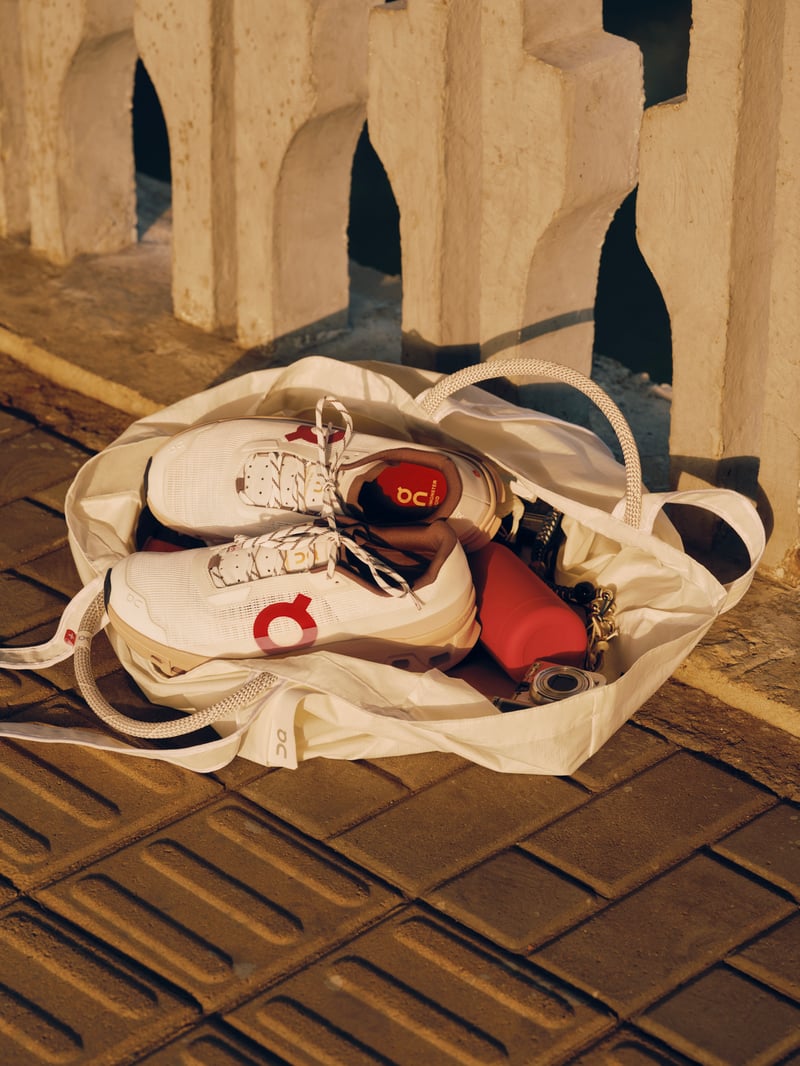 白いランニングシューズ