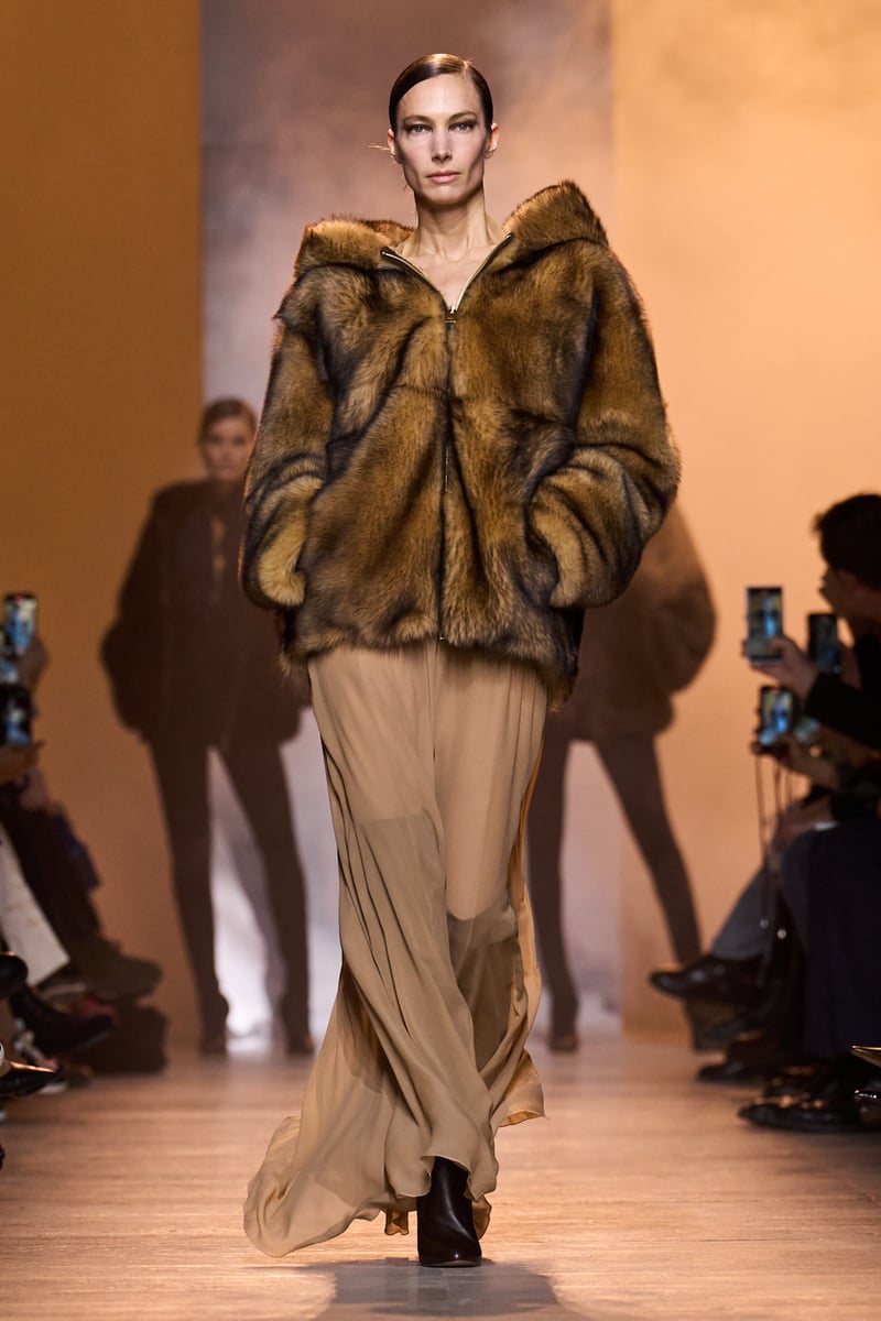 ELIE SAAB 2025年秋冬