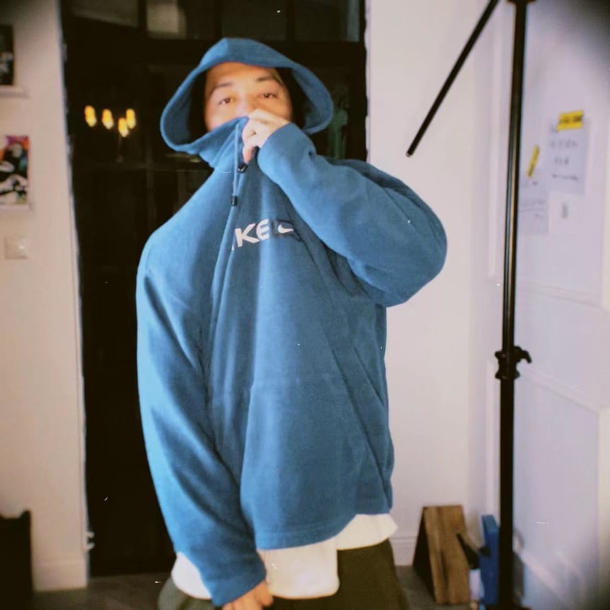 フードを着たBunnyさん