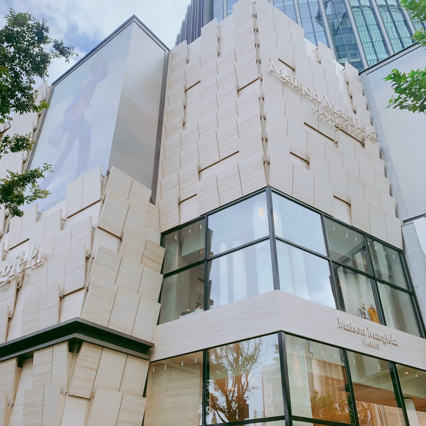 上海のマルジェラ旗艦店の外観