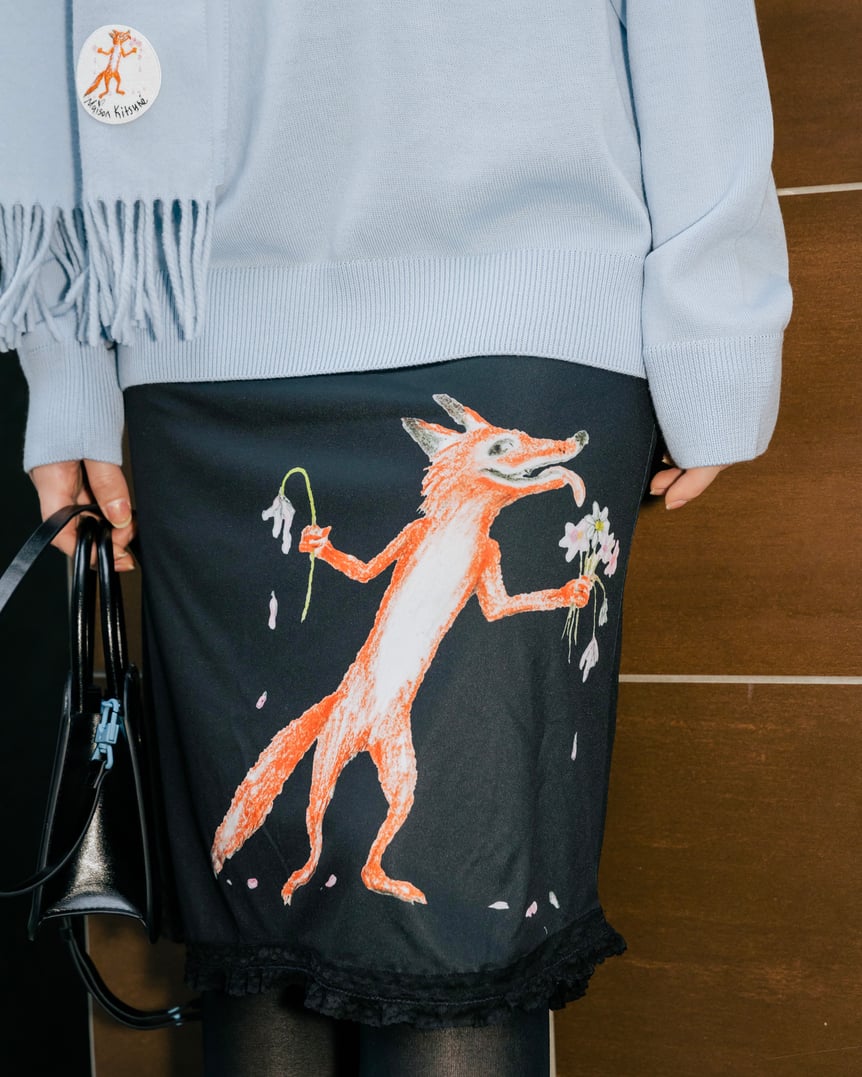 関根なつみ、藤田エミリ、河原優樹が着用するメゾン キツネとオランピア・ル・タンのコラボコレクション