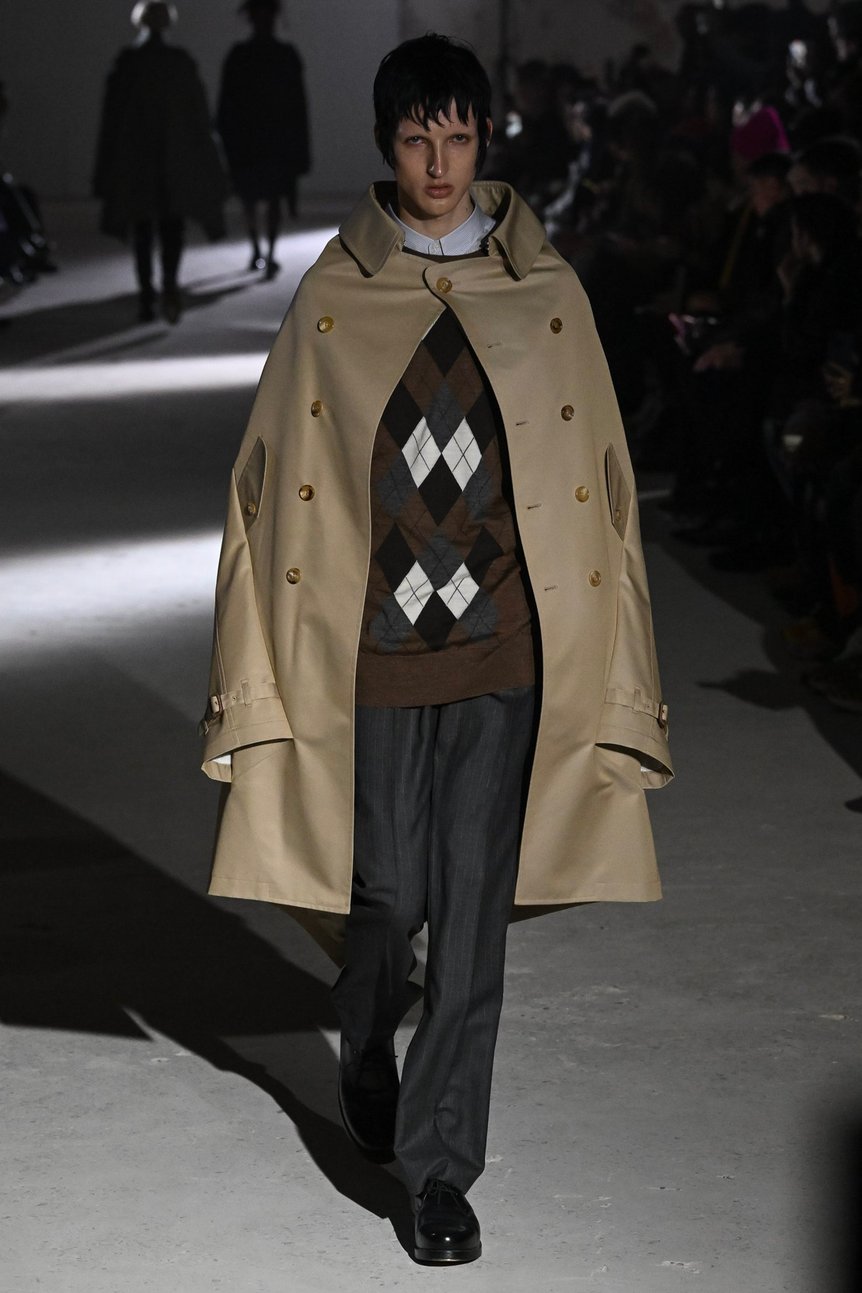「ジュンヤ ワタナベ マン（JUNYA WATANABE MAN）」がパリファッションウィークで発表した2024年秋冬コレクション