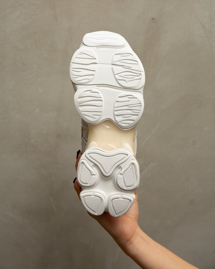 ホワイトのスニーカー