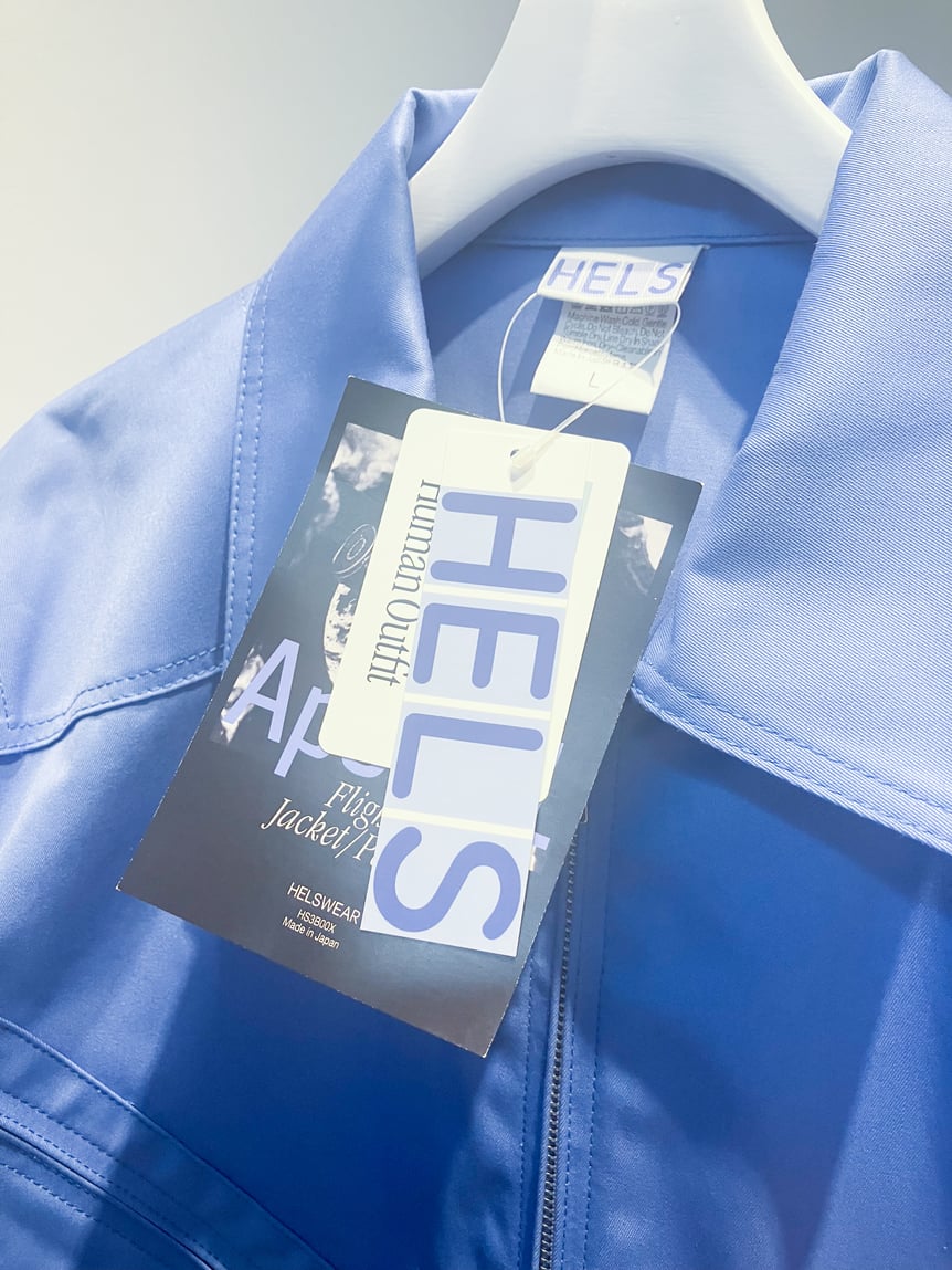 量販店のアパレルのようなタグ