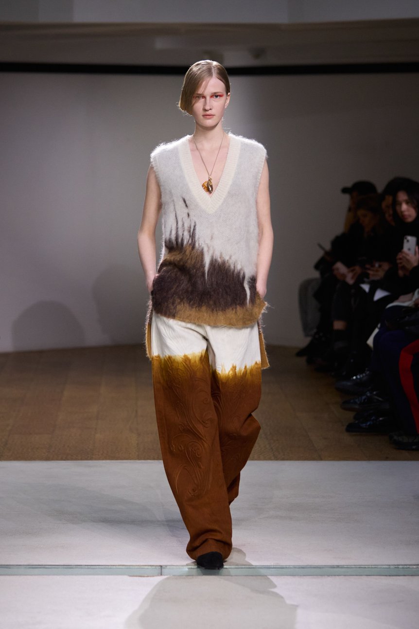 佐賀の「古唐津」から着想を得た2024年秋冬コレクション