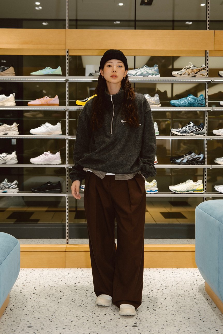アシックス店内でのファッションスナップ