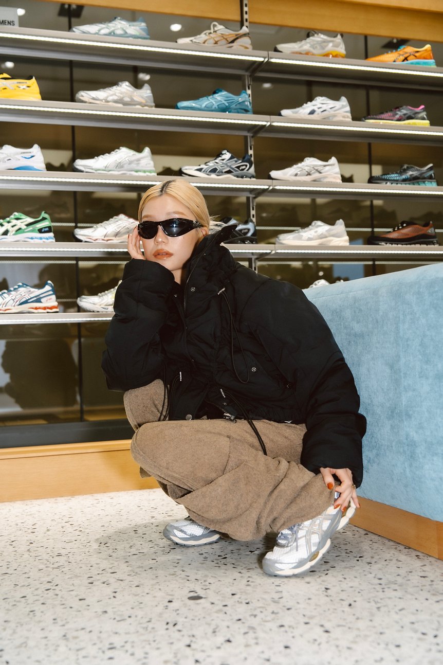 アシックス店内でのファッションスナップ