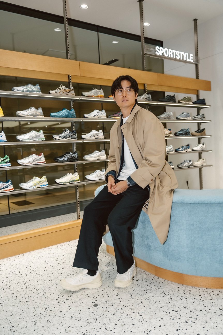 アシックス店内でのファッションスナップ