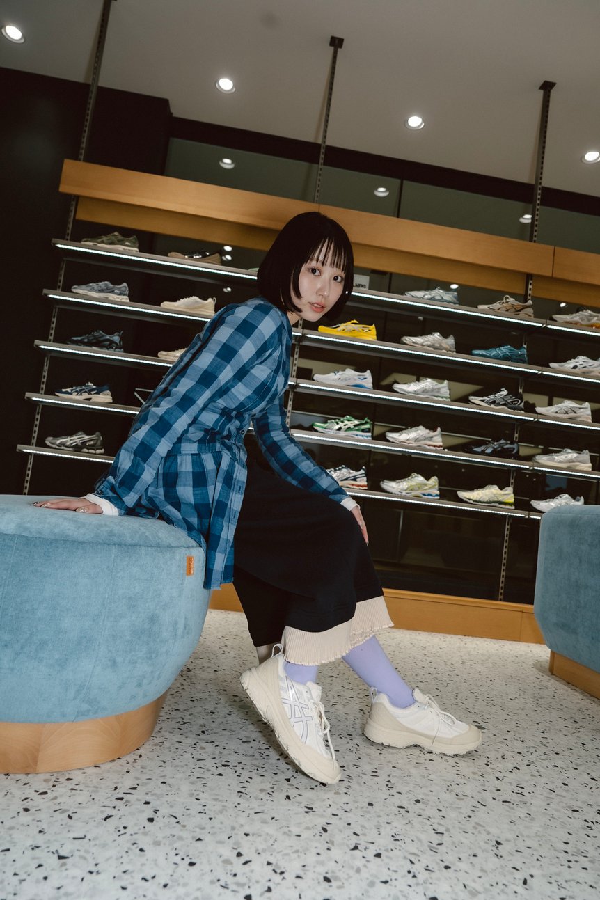 アシックス店内でのファッションスナップ
