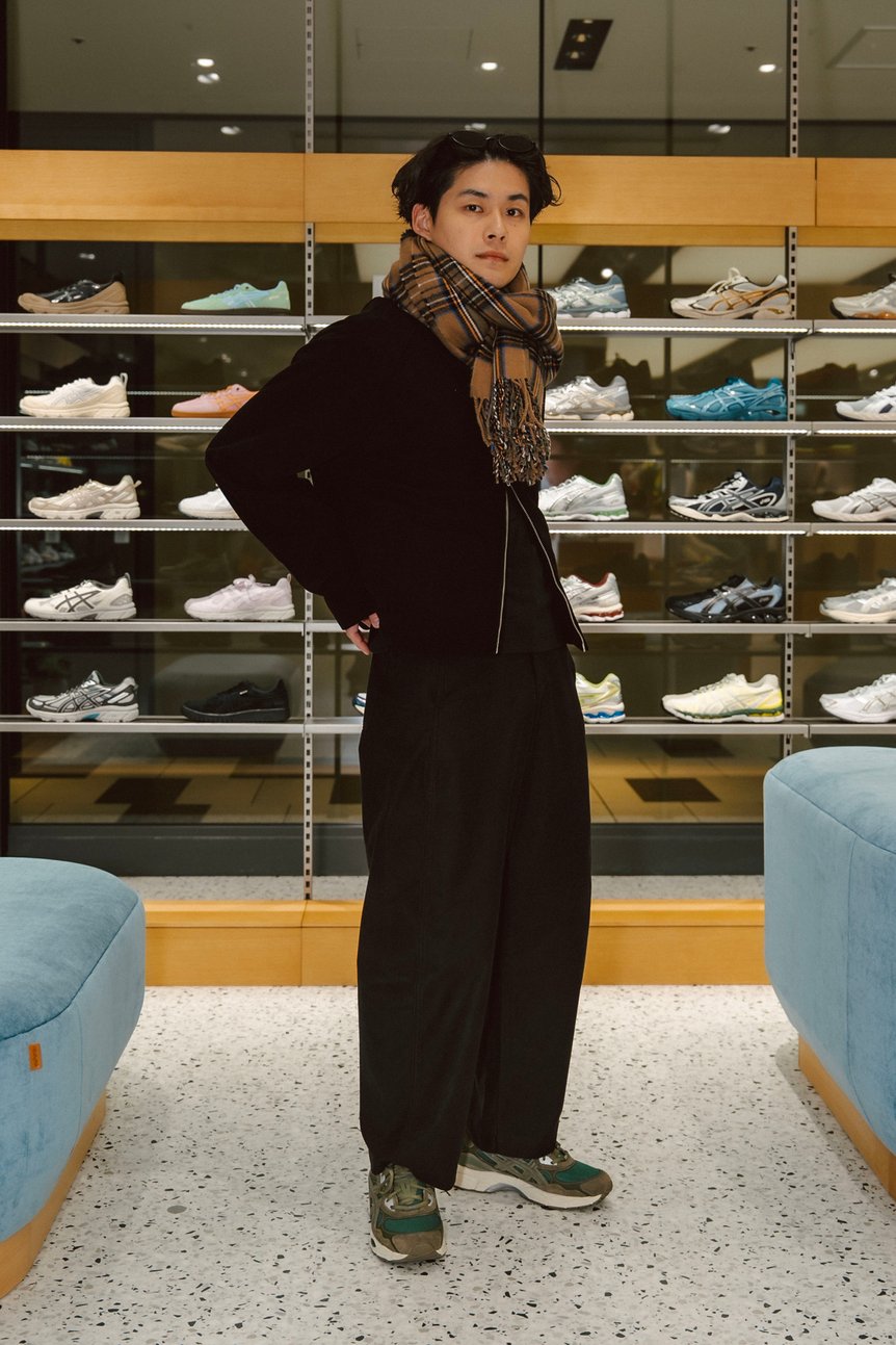 アシックス店内でのファッションスナップ