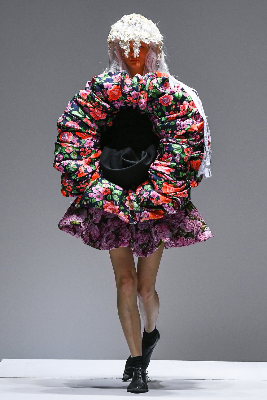 COMME des GARÇONS