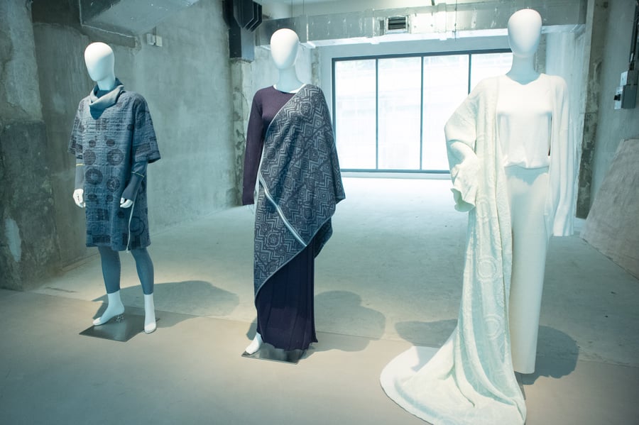 ミランダ・カー、VOGUE JAPAN表紙で日本文化を表現