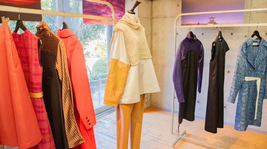 サンローラン」新作シューズはローラースケートとハイヒールが合体