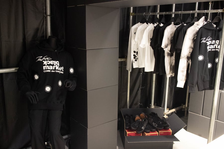 定価約3万円 COMME des GARÇONS Circle Black コム デ ギャルソンがひさびさの“闇市”「blackmarket」を表参道