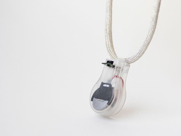 NeoRhythm ネオリズム　脳波調整デバイス NeoRhythm｜脳科学テクノロジーを使用するウェアラブルヘルス