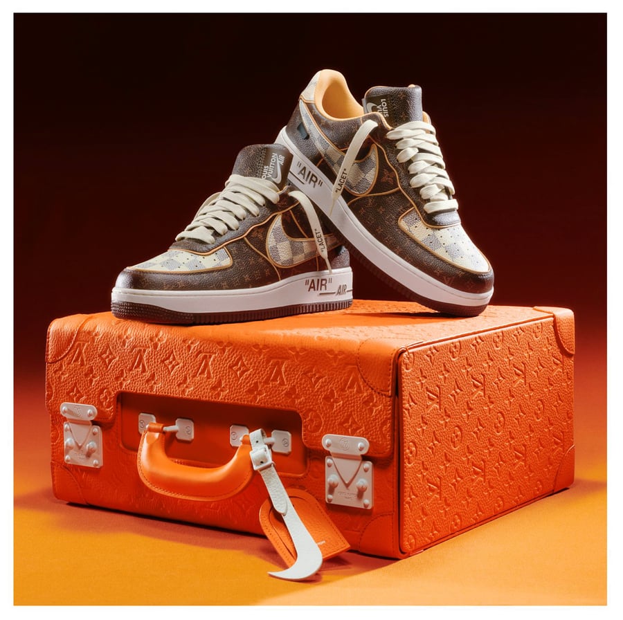 最安値　ヴァージル・アブロー× Nike  「Something's Off」 SOMETHING'S OFF Abloh, Virgil, NIKE -の商品詳細 | 蔦屋書店