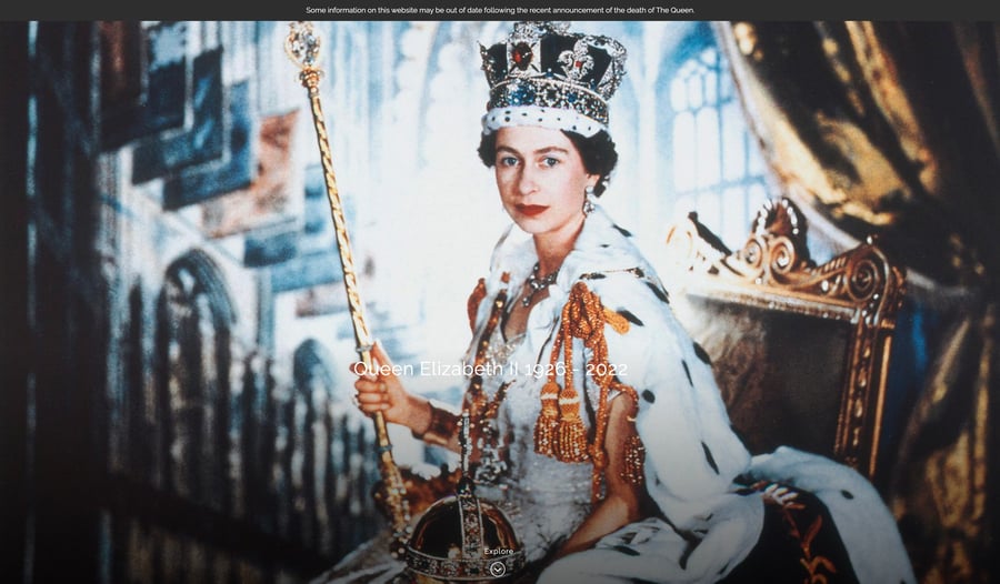 未開封　クッション　&　マグネット　英国　ロイヤル　王室　エリザベス女王 在位70周年をお祝い！ 英王室がエリザベス女王の歴史的