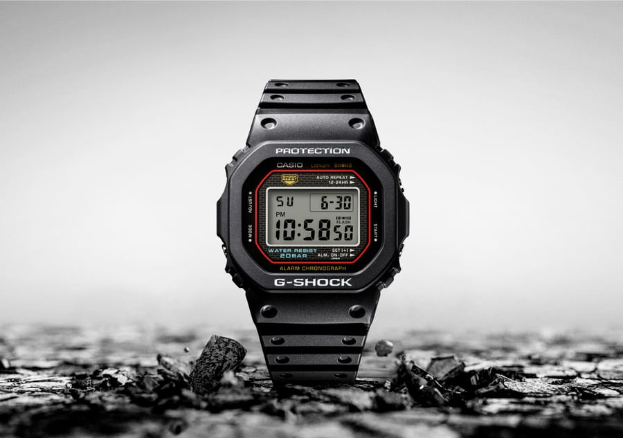 アー・ペー・セー」がカシオとのコラボウォッチを発売、剣と