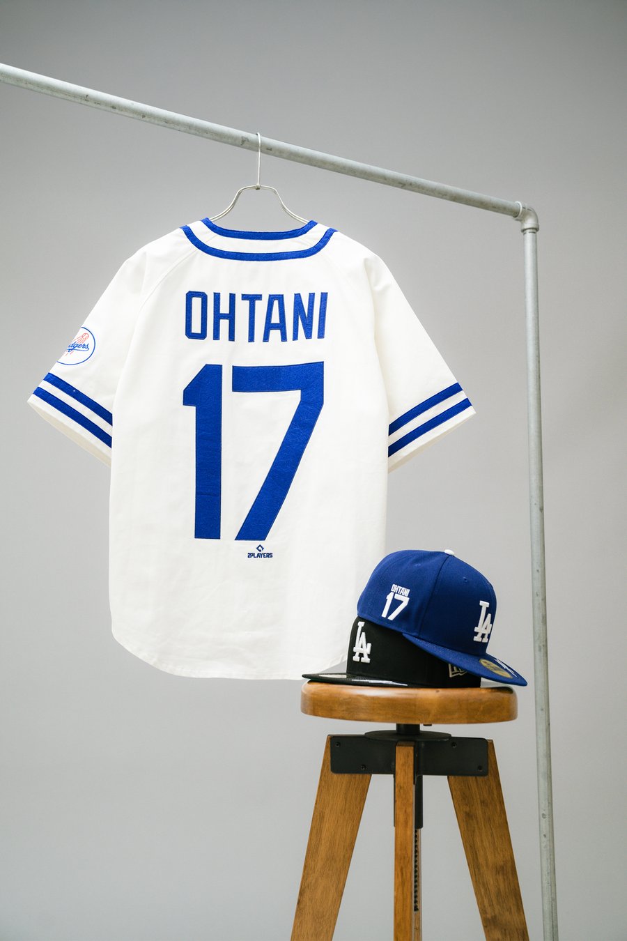 大谷翔平の二桁勝利＆二桁本塁打記念Tシャツ発売、直筆のロゴを使用