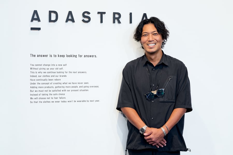 Hussein Chalayan フセイン チャラヤン インタビュー］ファッションの領域を超えるデザイナーHussein Chalayan