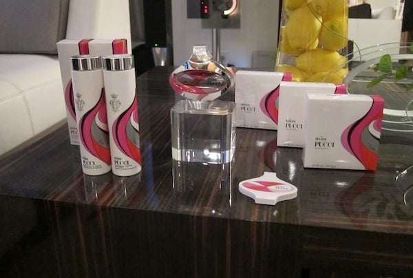 エスティローダー 伝統の練香水コレクション