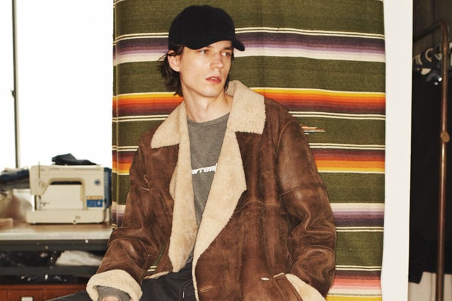 マッキントッシュ×バンドオブアウトサイダーズ 伝統を再構築するコラボ