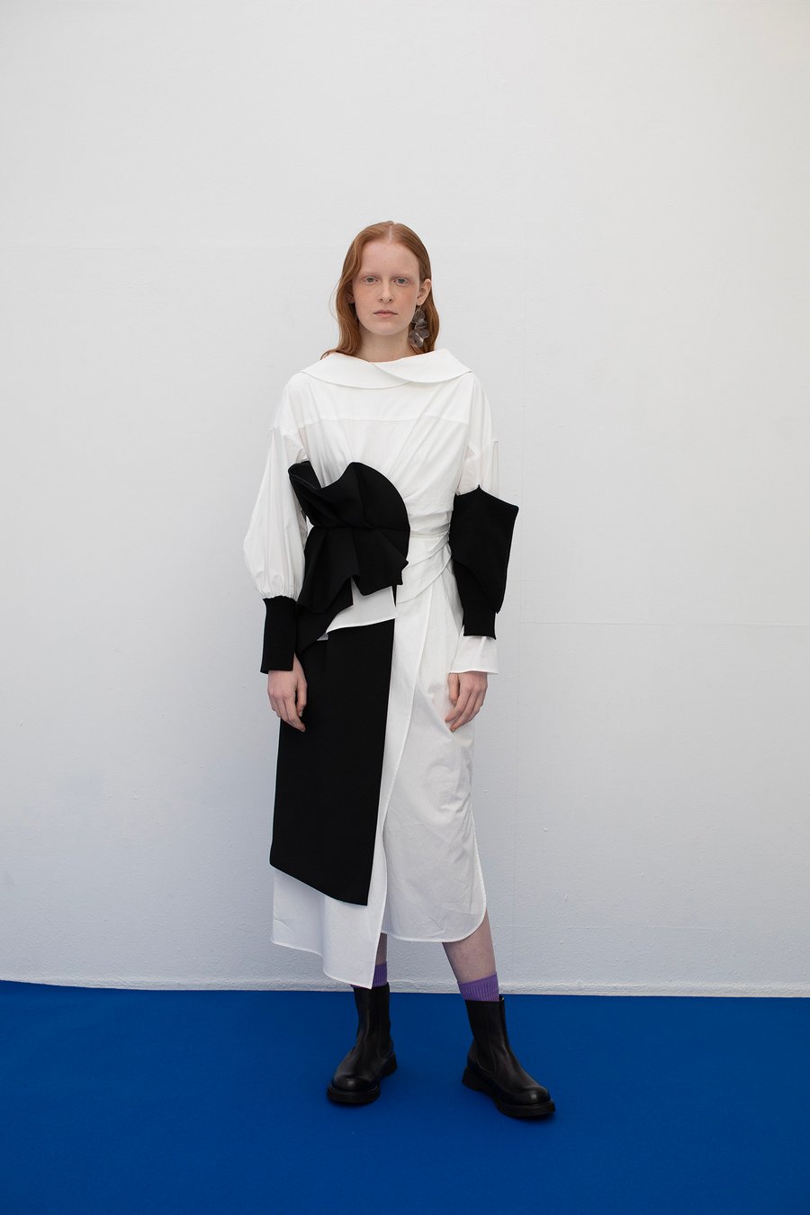 モスキーノ」初のアーティストモデルにテミンを起用 フォトブックを