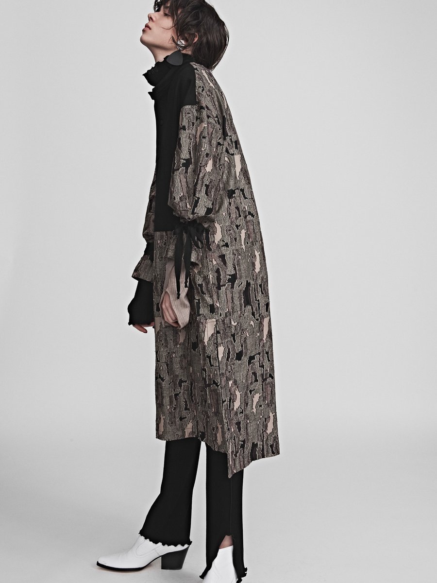 TAGE-2019-20aw-top-001.jpg