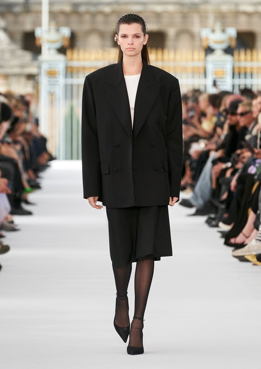 GIVENCHY -Men's- 2024年春夏コレクション | パリ | 画像48枚 GIVENCHY -Men's- 2024年春夏コレクション | パリ | 画像48枚