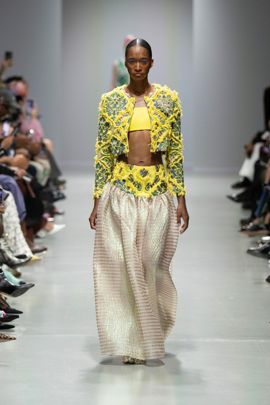 IRENISA 2025年春夏コレクション | 画像36枚 - FASHIONSNAP IRENISA 2025年春夏コレクション | 画像36枚 - FASHIONSNAP