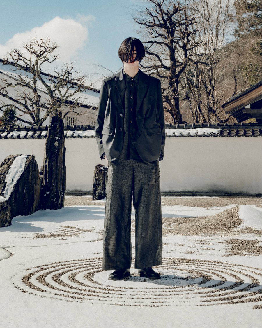 サンローラン」新作シューズはローラースケートとハイヒールが合体