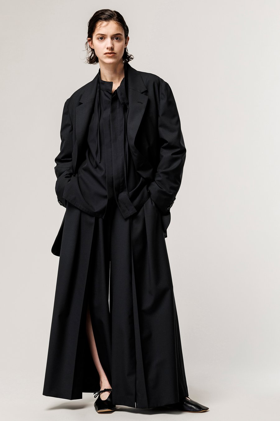 トッカ」宝塚女優をイメージしたカプセルコレクションの第3弾が発売