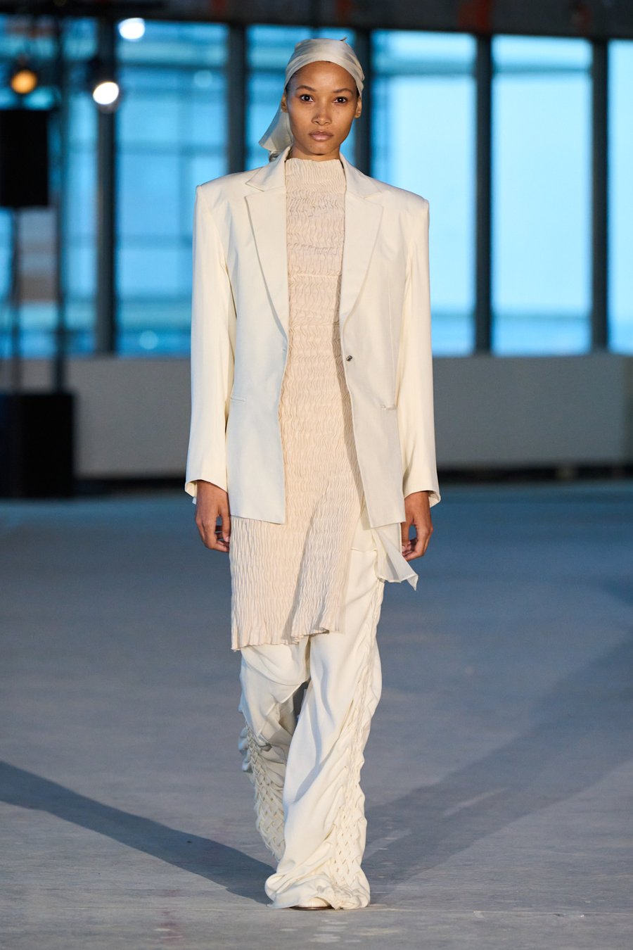 ヘルムートラング　ネクタイ　アイボリー　ラングのネクタイ　90年代　本人期 ヘルムートラング ネクタイ アイボリー ラングのネクタイ 90年代 本人期