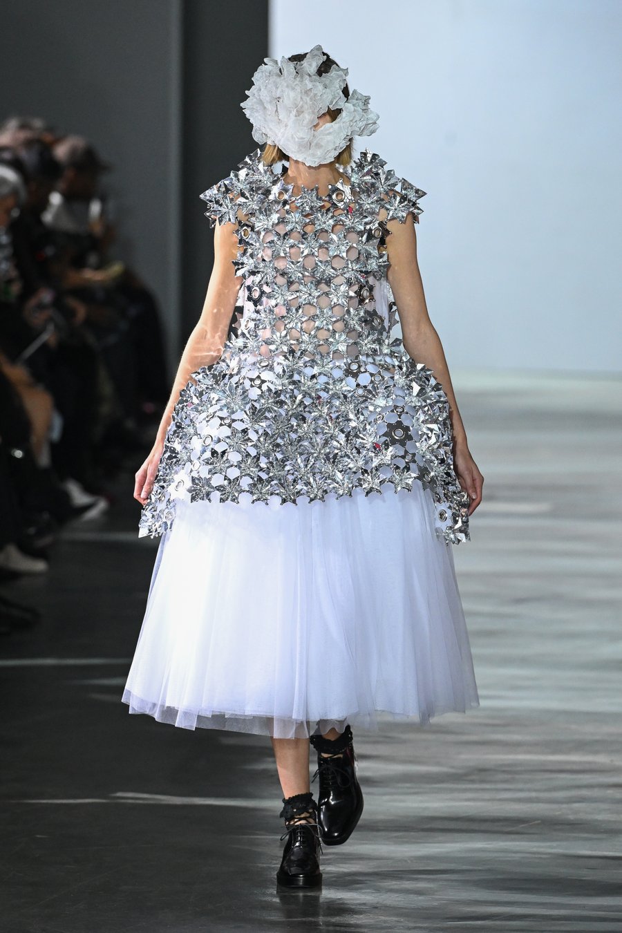 【1度着用】 kei ninomiya レディース noir kei ninomiya 2024年春夏コレクション | パリ | 画像72枚