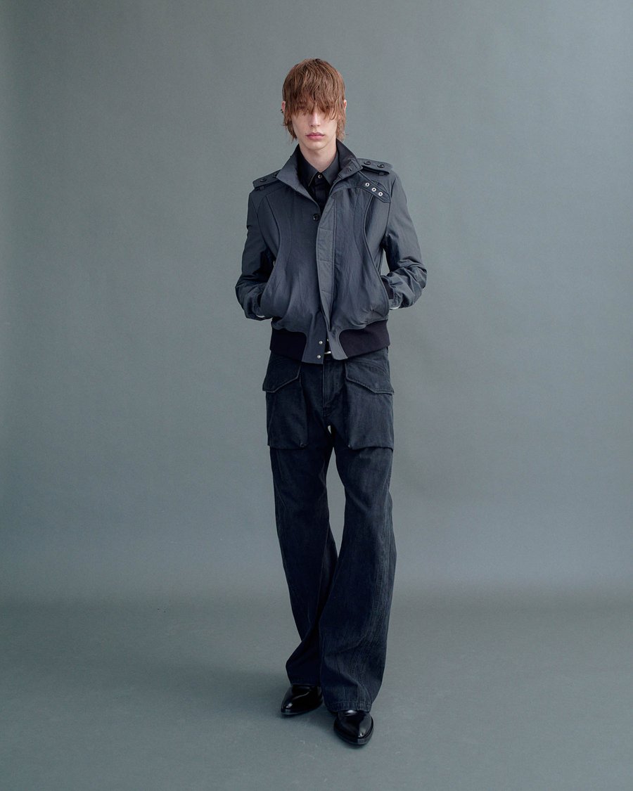 VIKTOR＆ROLF 独創性溢れるトレンチコートコレクション発表