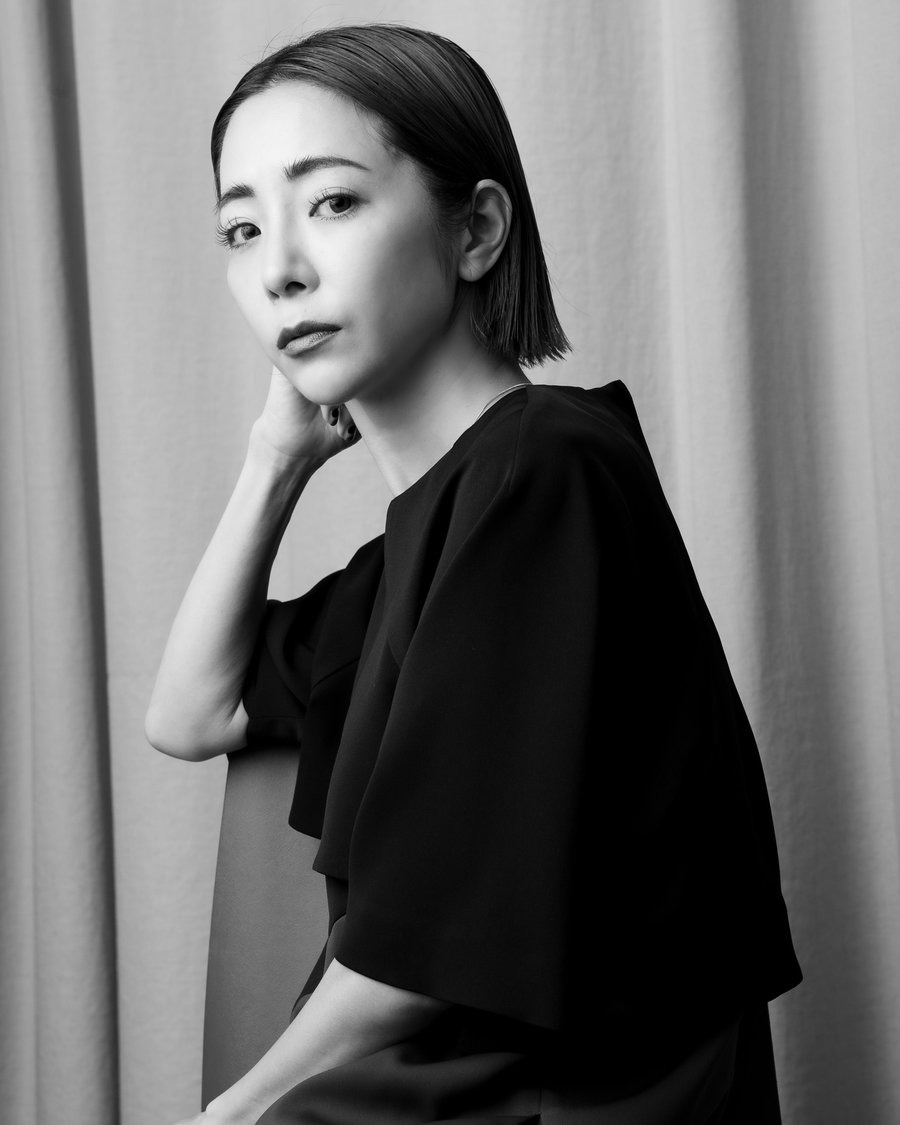 草野庸子がモトーラ世理奈を撮り下ろし、ダイトカイが初のフォトブック発売