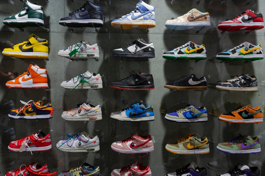 スニーカーダンク初の直営店が原宿にオープン 人気モデルが定価で買えるイベント開催