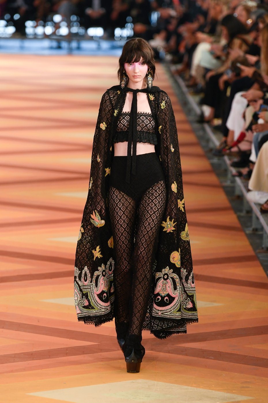 ETRO ランウェイコレクション トートバッグ - www.onkajans.com