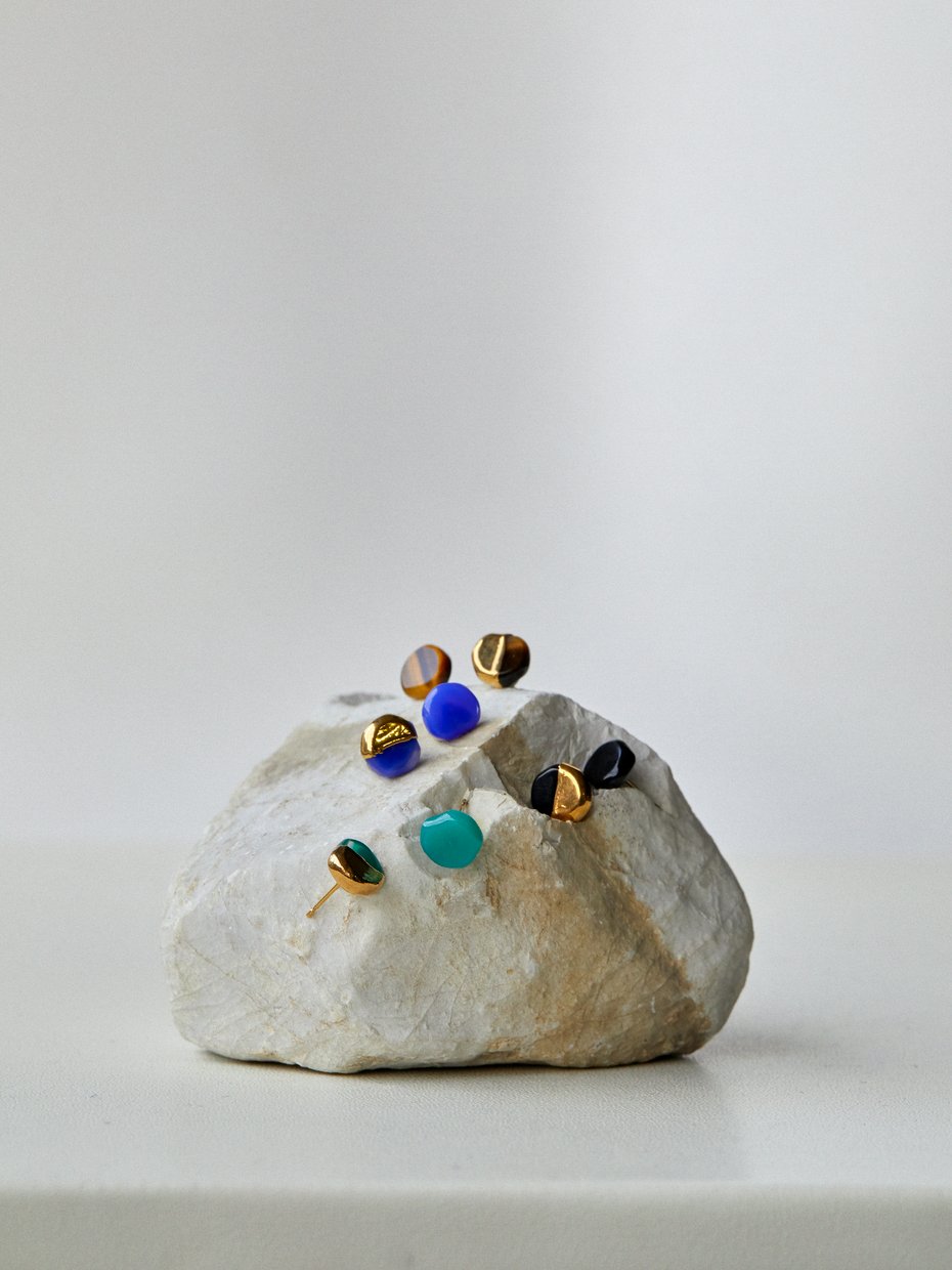 ウキシマシリーズのピアス Image by PREEK