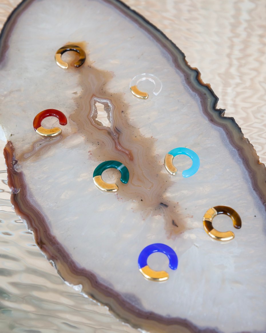 ウキシマシリーズのイヤーカフ Image by FASHIONSNAP