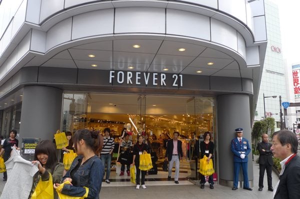 FOREVER 21新宿店：オープンの様子 Image by FASHIONSNAP