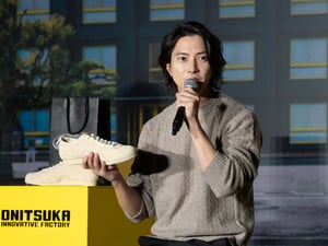 ���˥ĥ��������`���Bȡ�ˌ������b�����򥪩`�ץ�ɽ���Ǿä�����ܥ�ǥ����¶Ŀ