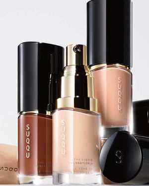 「スック」が新処方でツヤをアップデートしたリキッドファンデを発売