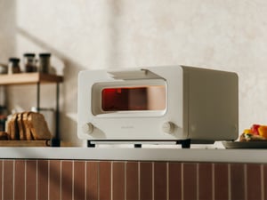 バルミューダがトースターを初めてフルリニューアル、3つの新モードを搭載