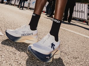 �ǥ���Ȥ���ȥåץ�����`���򤱤Υ��˥󥰥���`�����ǈ������k�������M������Ŀ