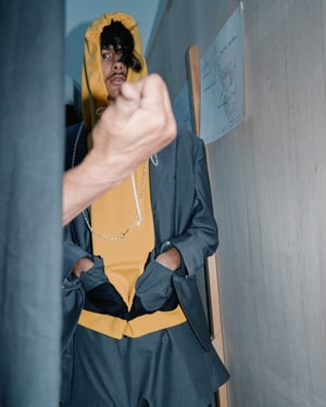 ギャルソン出身デザイナーが初ショーで示した、”既視感のその先”の服づくり──ベメルクング 26年秋冬