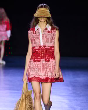 ヴィヴィアン タムを運営、マツオインターナショナルが会社更生法を申請