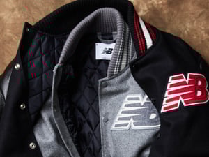 ニューバランスが限定18着のバーシティジャケットを発売　刺繍アーティストによるライブカスタマイズも