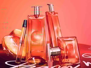 ランコム「イドル」からジューシーピーチ香る新作フレグランス